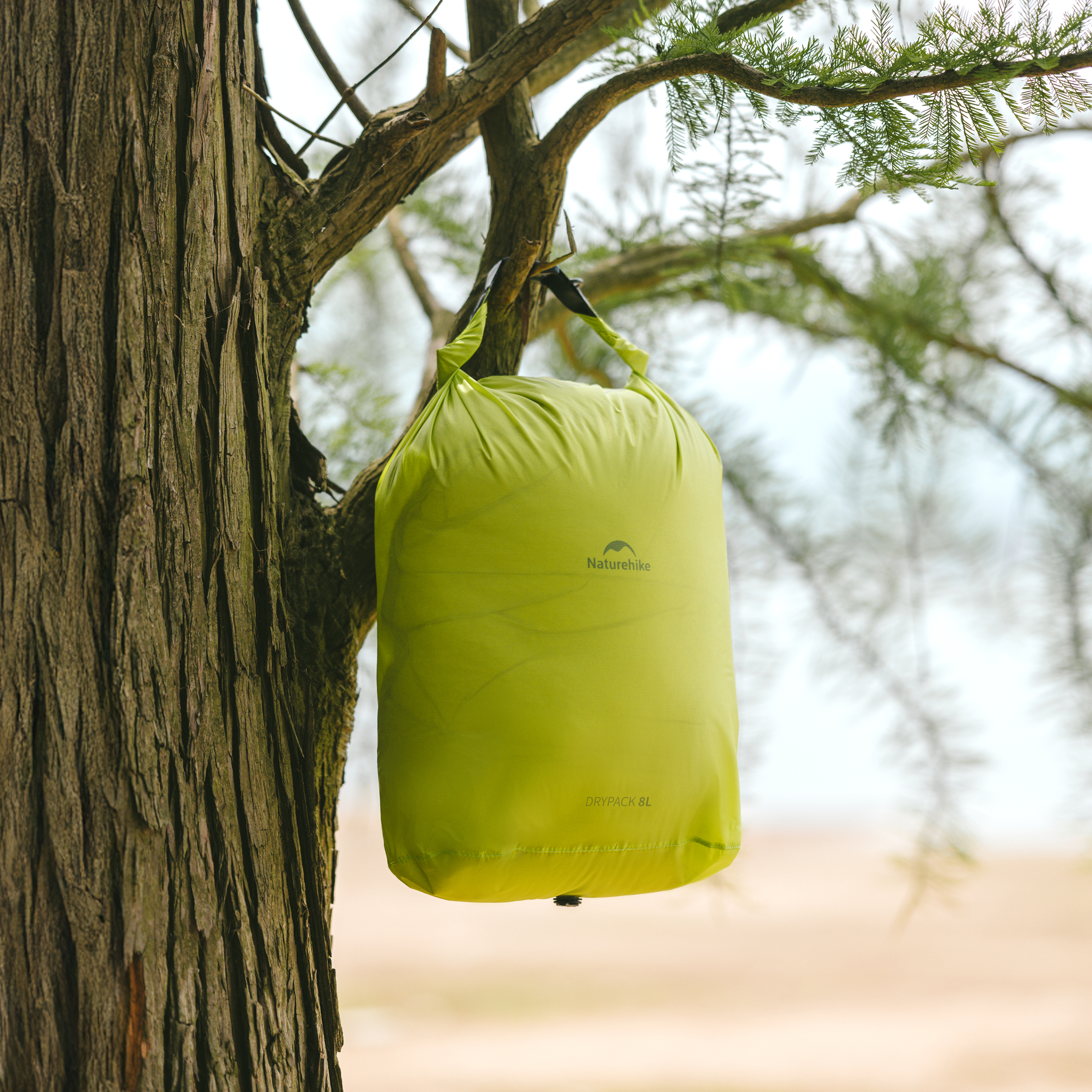 Naturehike ultraľahký vodotesný vak s kompresiou 8l - biely